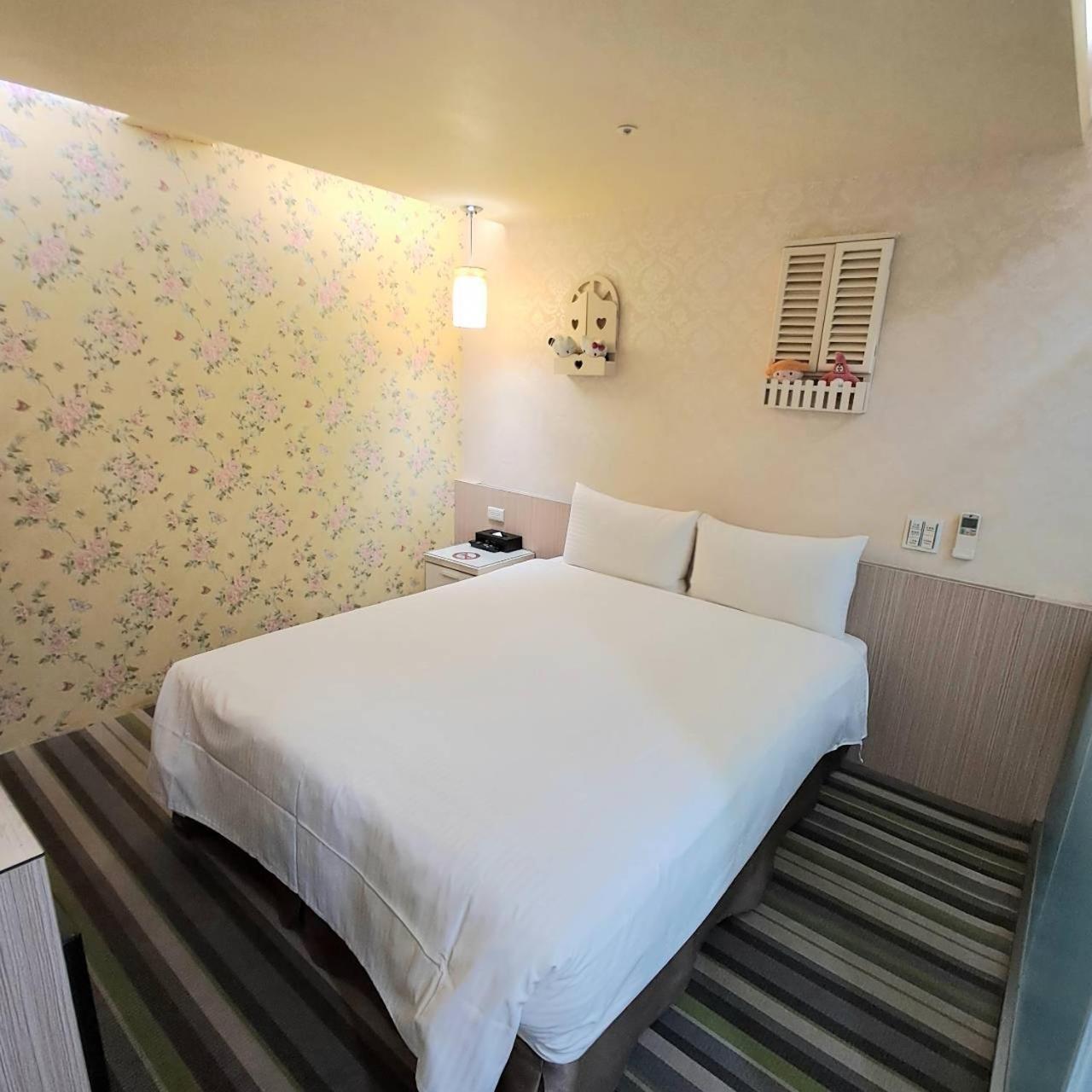 Morwing Hotel Fuzhong Taipei Eksteriør billede