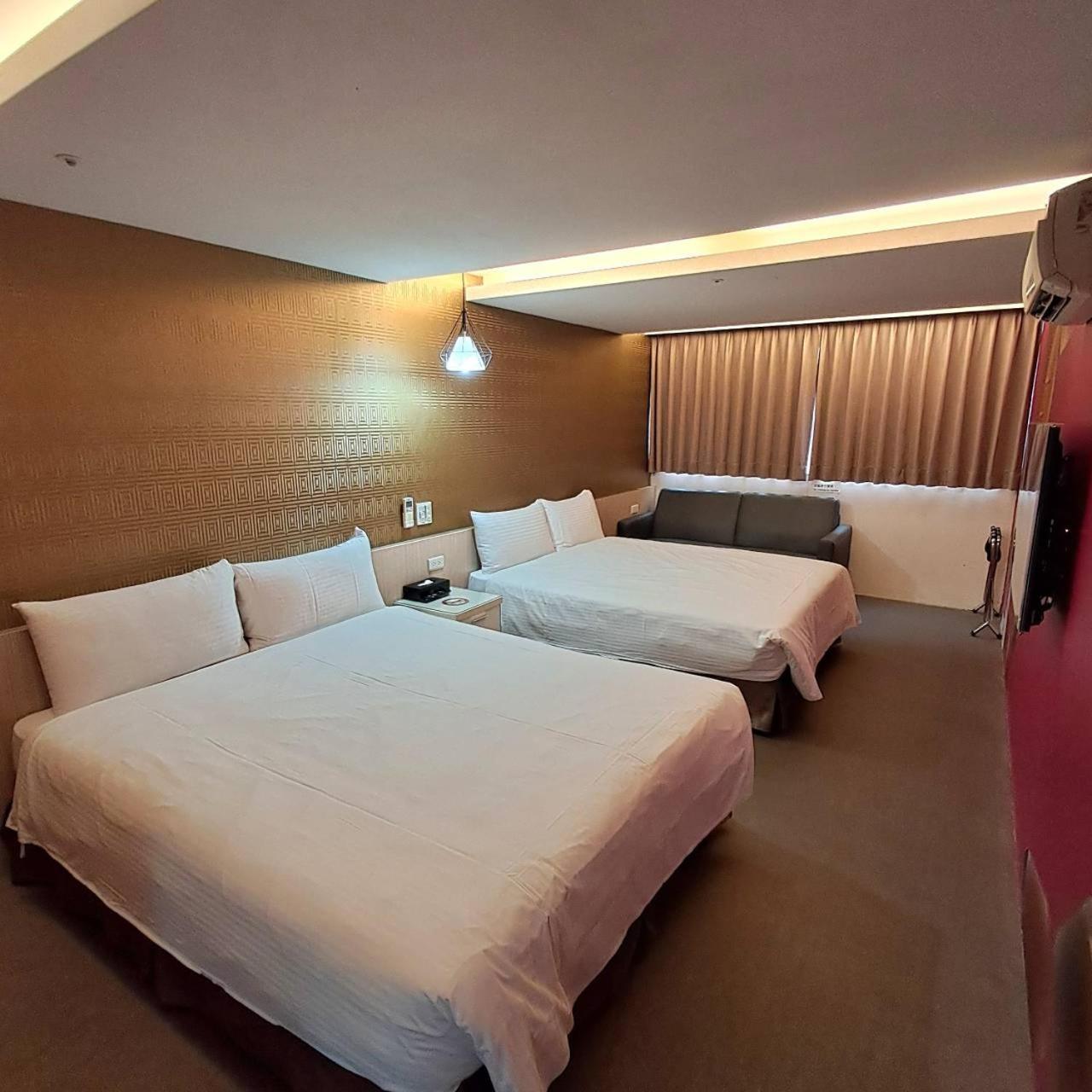 Morwing Hotel Fuzhong Taipei Eksteriør billede